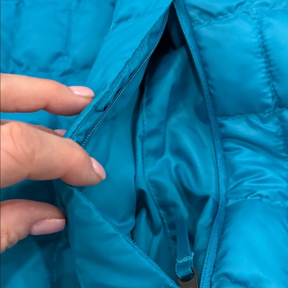 Men’s Northface vest - Picture 4 of 4